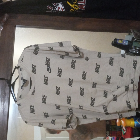 Nike shoe box print tee - Picture 2 of 3